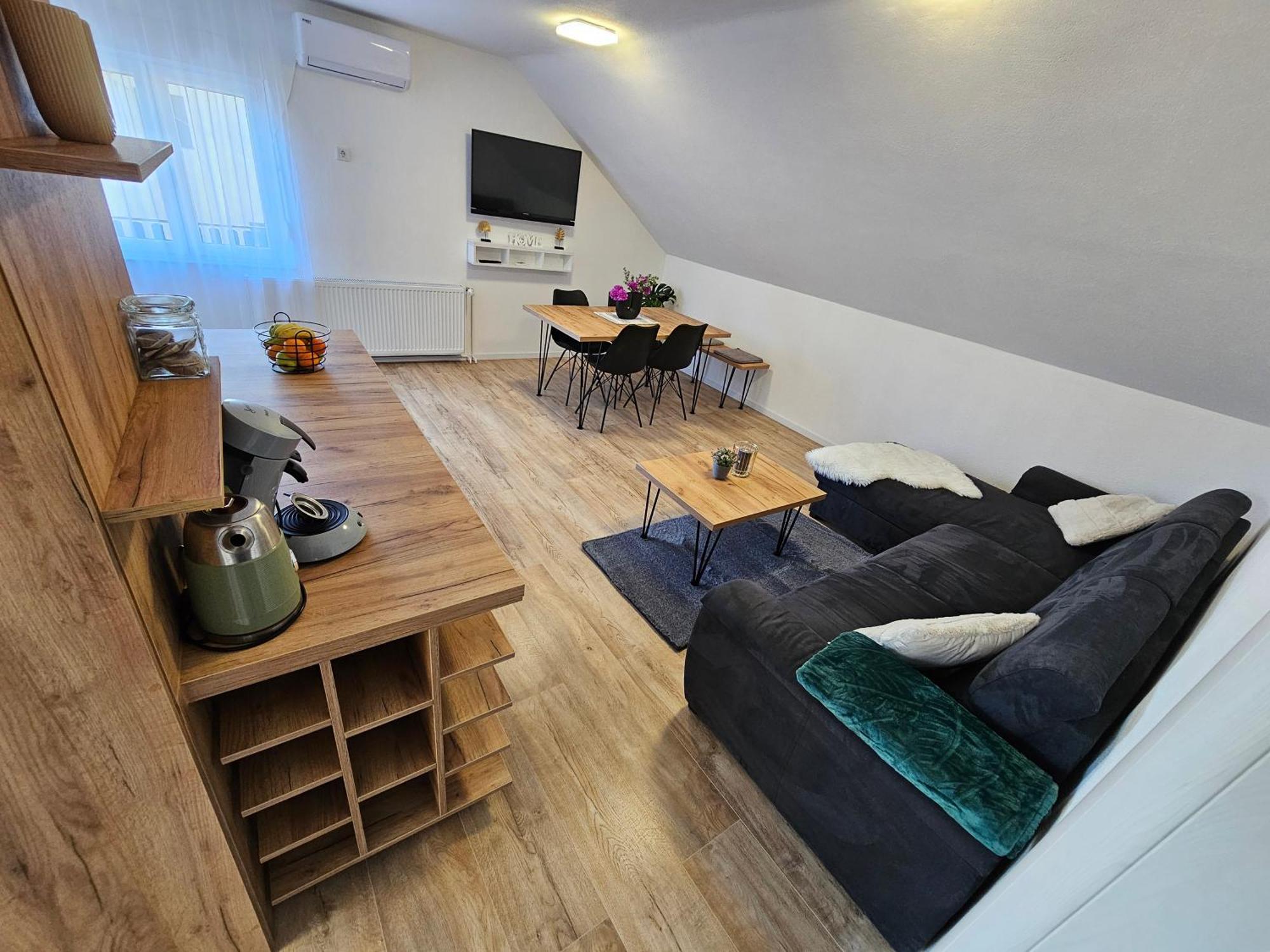 Ana Apartment Gracac  Exterior photo