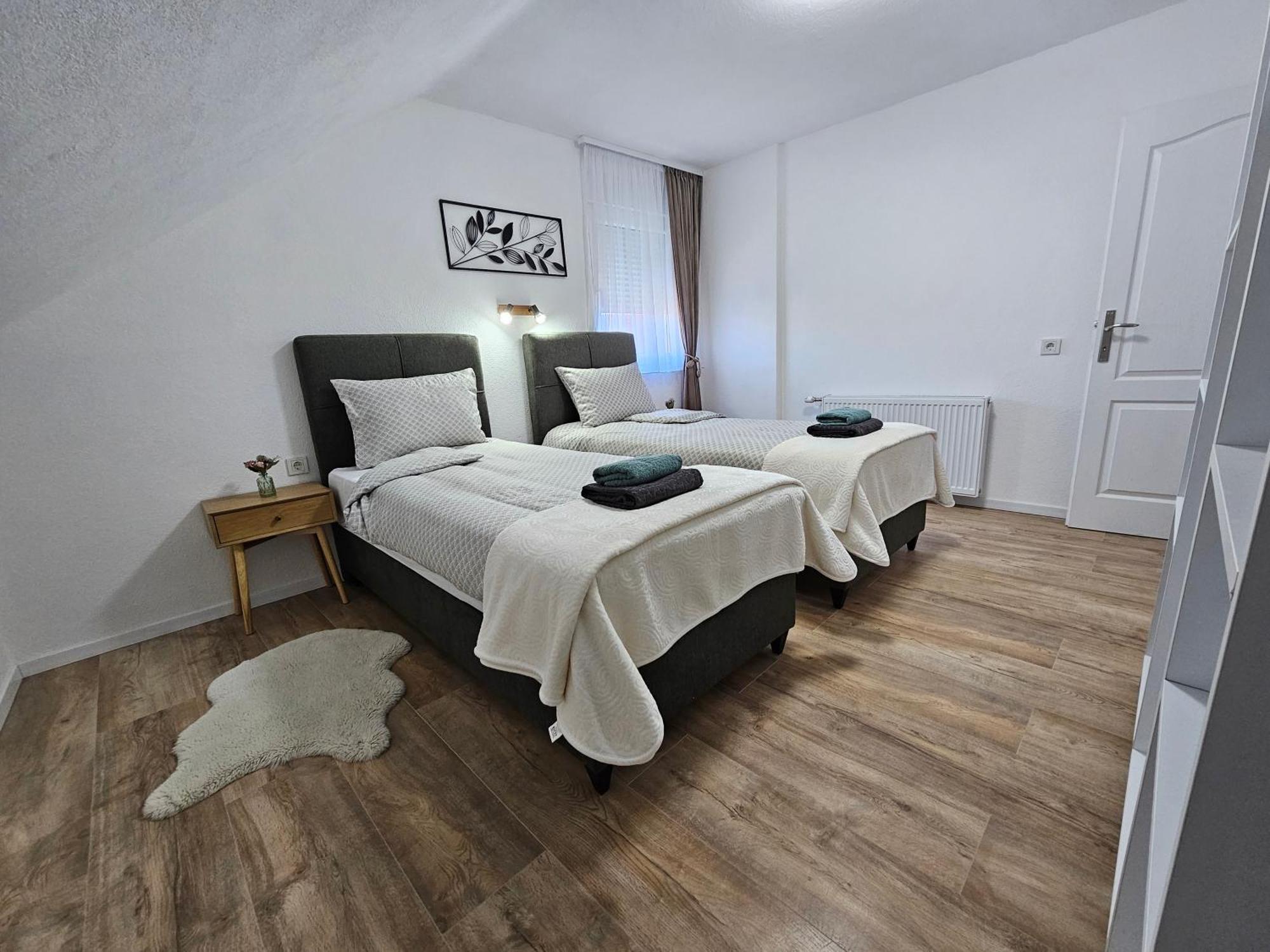 Ana Apartment Gracac  Exterior photo